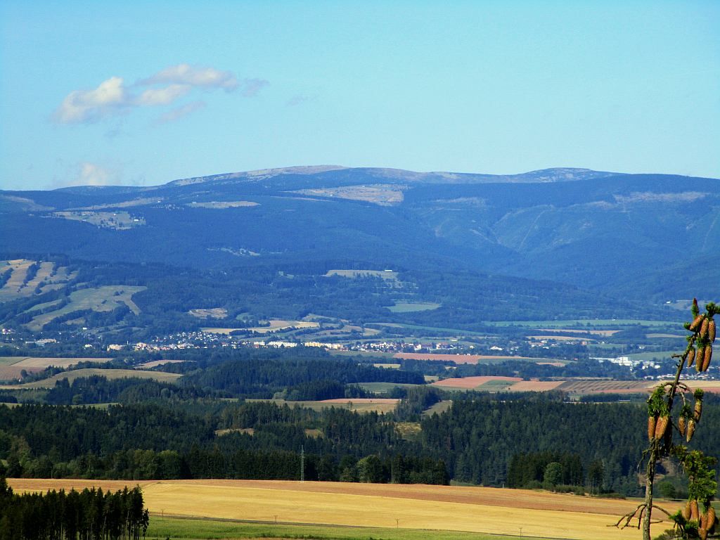 Lun hora (1556m) a Studnin hora (1554m)