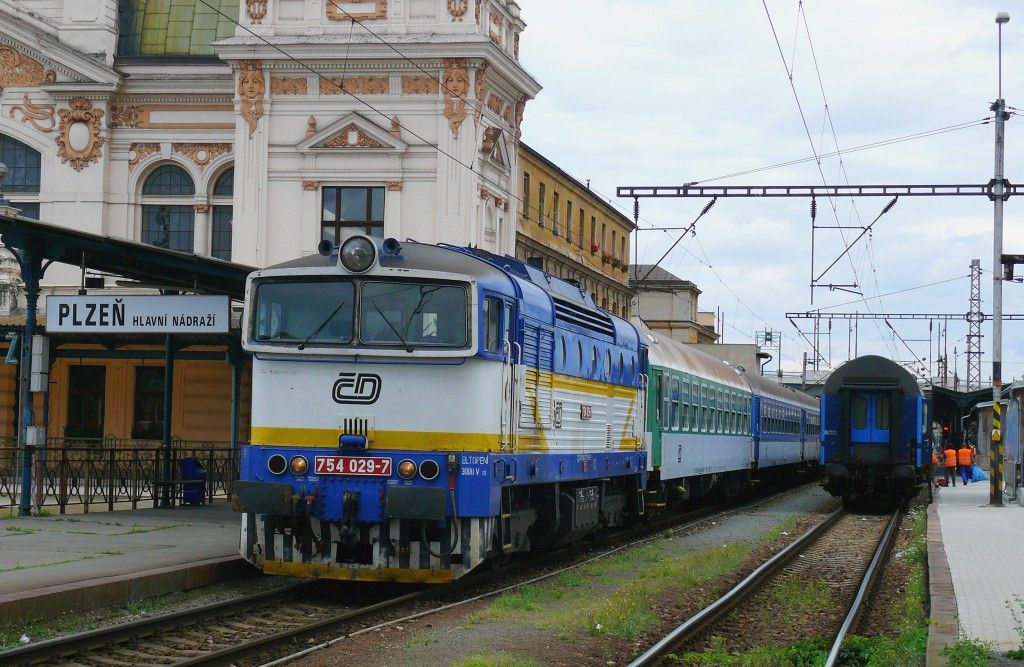 Plzen : 754 029-7 s Os 7412