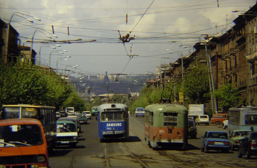 Jerevan 25.04.1998 - Ikarus, rafky a 14Tr (i kdy tak nevypad)