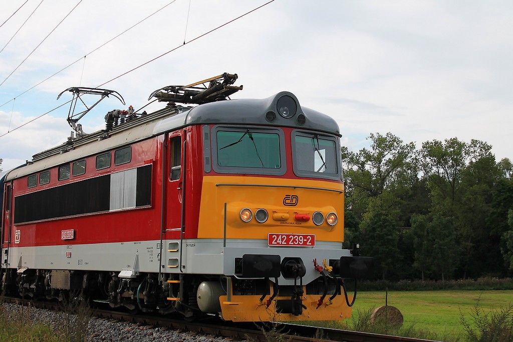 242.239, R 661 Romberk, J.Hradec - odb. Kanclov, 27.8.2012