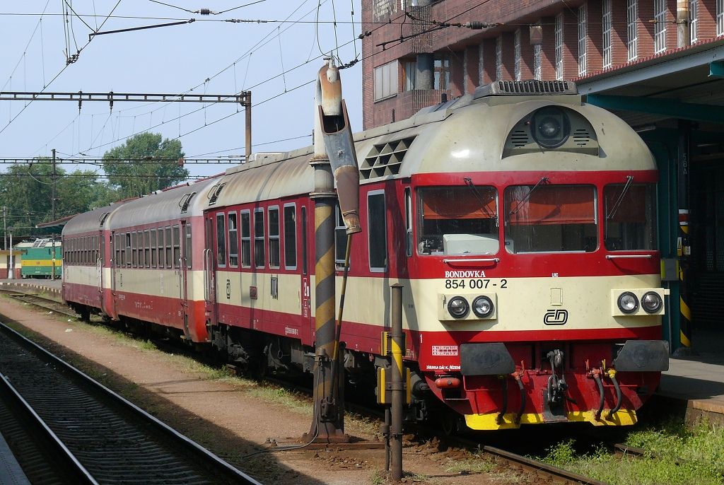 Pardubice hlavn ndra : 854 007-2