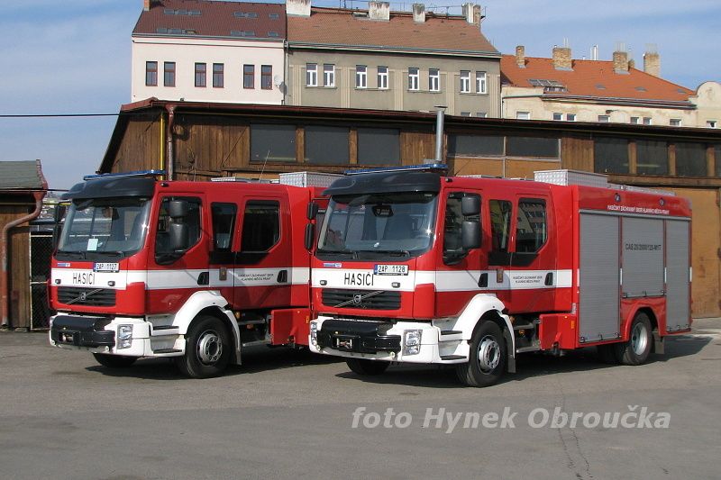 Zvrem dv nov CAS volvo FL, HZS hl.m.Prahy, stanice Petiny a Chodov