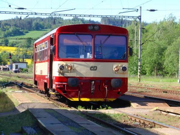 V kolik hodin? Jak je slo motorovho vozu a jak je slo osobnho vlaku, na nm je zaznamenn?