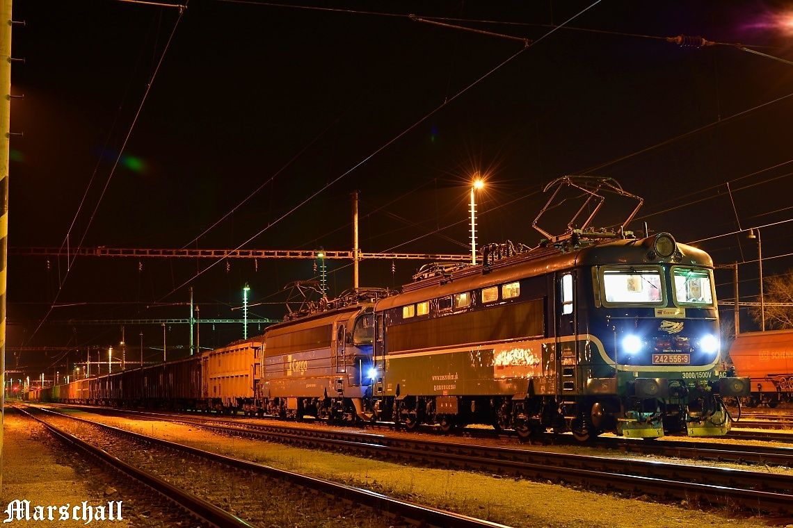 242.556-9 & 230.019-2_-_15.01.2015-_-pronjem Express group SLOVAKIA_st. Kty - (Pn 44799).