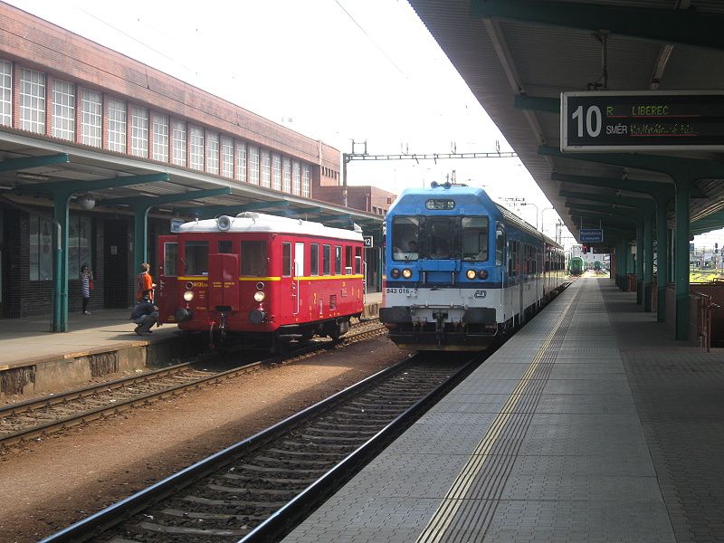 843.016 + M 131.1133  - Pardubice hl.n. 5.5.2012