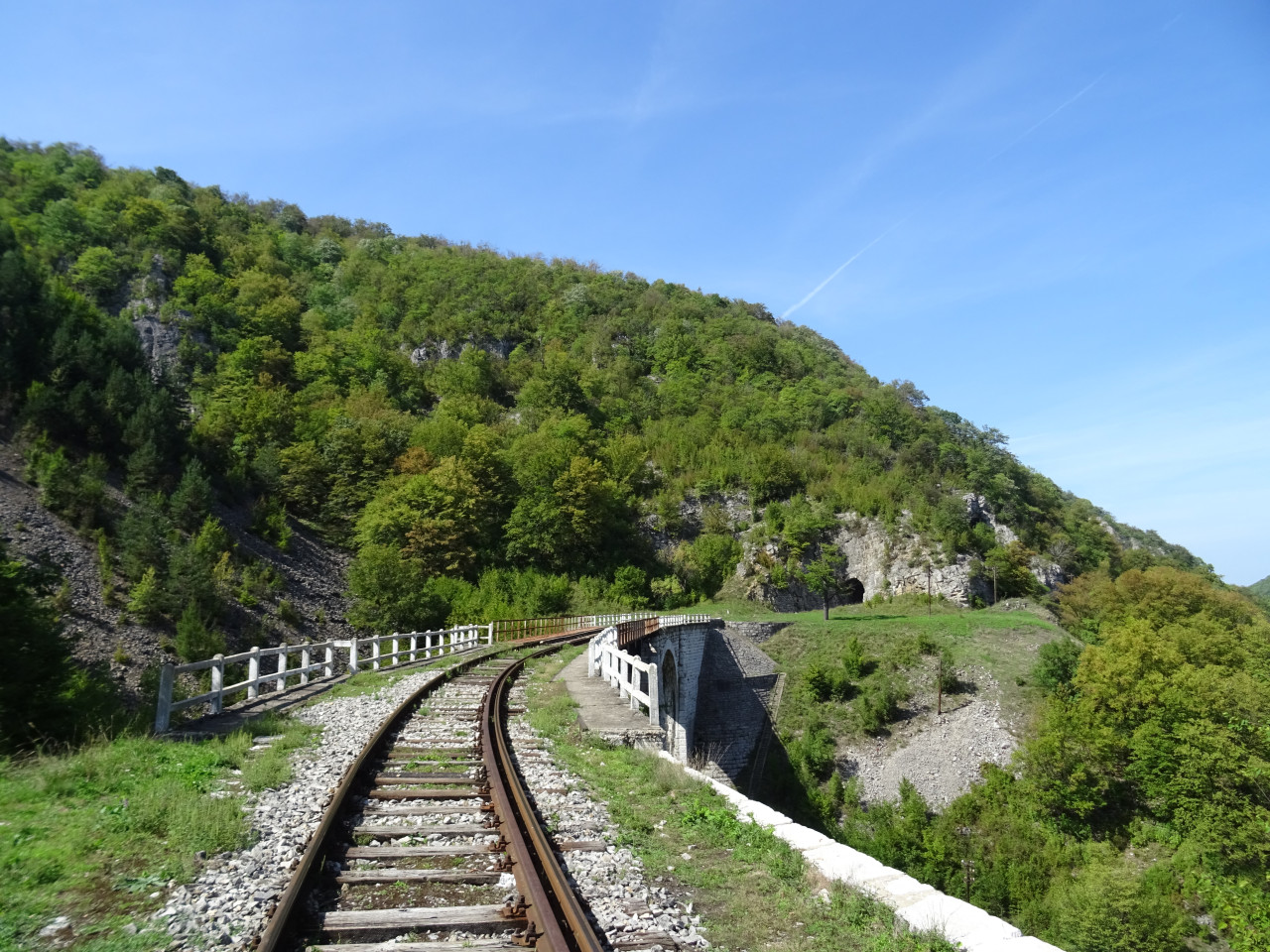 viadukt ped Aninou ji bez str. domku