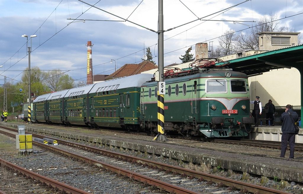 140.085 (pk 141.004), Os25632 (mimo. souprava - akce Regionln den PID), Milovice, 16.4.2016