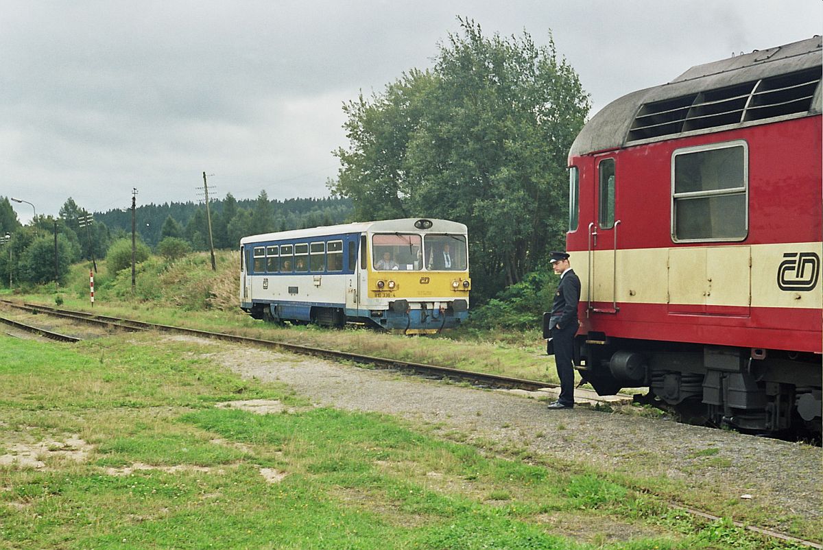 810.338-4 coby Os 15757 kiuje 8.9.2001 v dopravn Janovice u Trutnova se Sp 1750 vedenm vozem 853