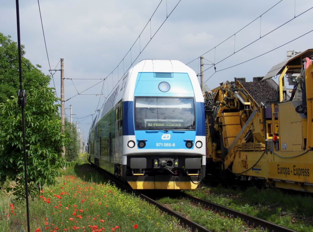 971 065 Os 5828 Kostomlaty nad Labem (14. 6. 2018)