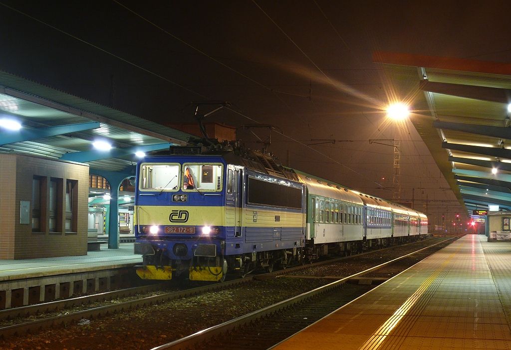 Pardubice : 362 172-9 s R 878