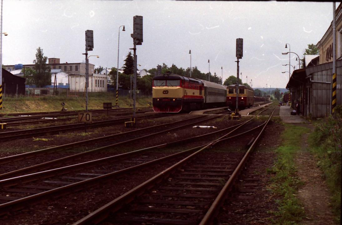 749.257+830.0148 Bruntl 1998