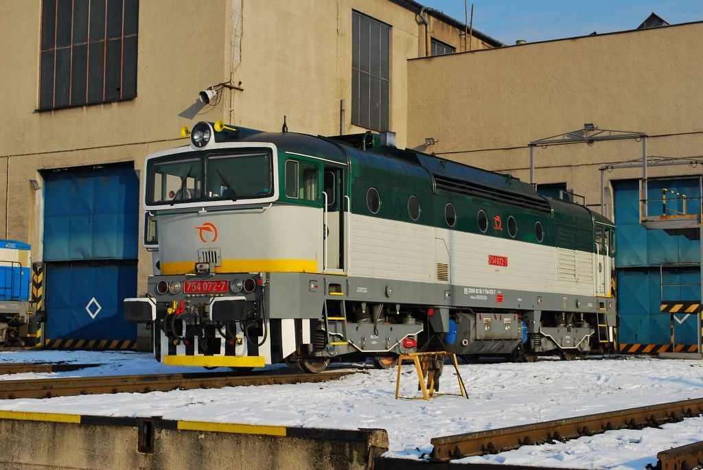 754 072 opa halu na svoj prv vkon do Koc, depo Zvolen, 20.1.2010