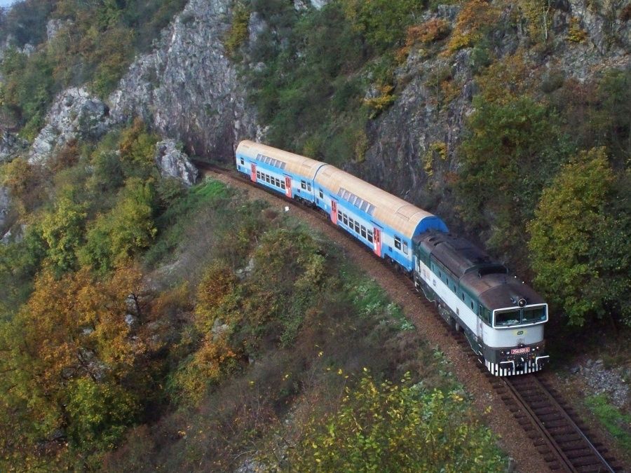 754 031-3 Petrov u Prahy - Luka pod Mednkem (28.10.201) - Os 9057 