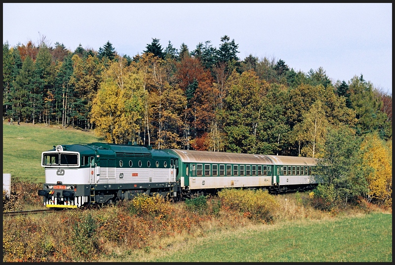 754 064 Frentt pod Radhotm - Kunice pod Ondejnkem.  24.10.2004