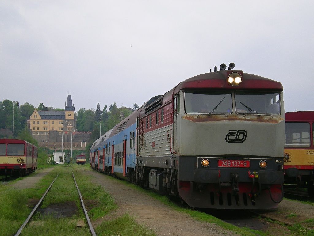 749.107 s Os 9207 ve Zrui nad Szavou