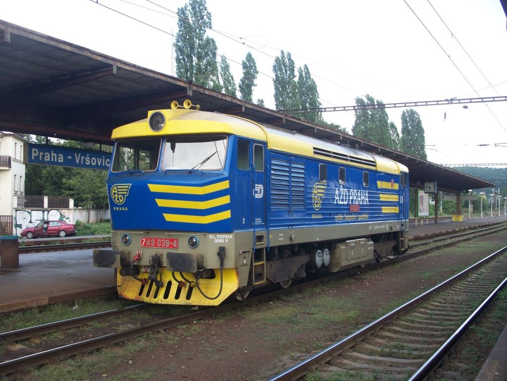 749 039-4 po odven od Os 9062 v Praze-Vrovicch (24.8.2013)