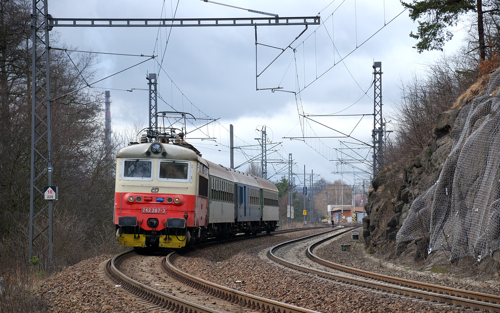 242 267-3, Os 7013, Ostrov nad Oh, 29.2.2012