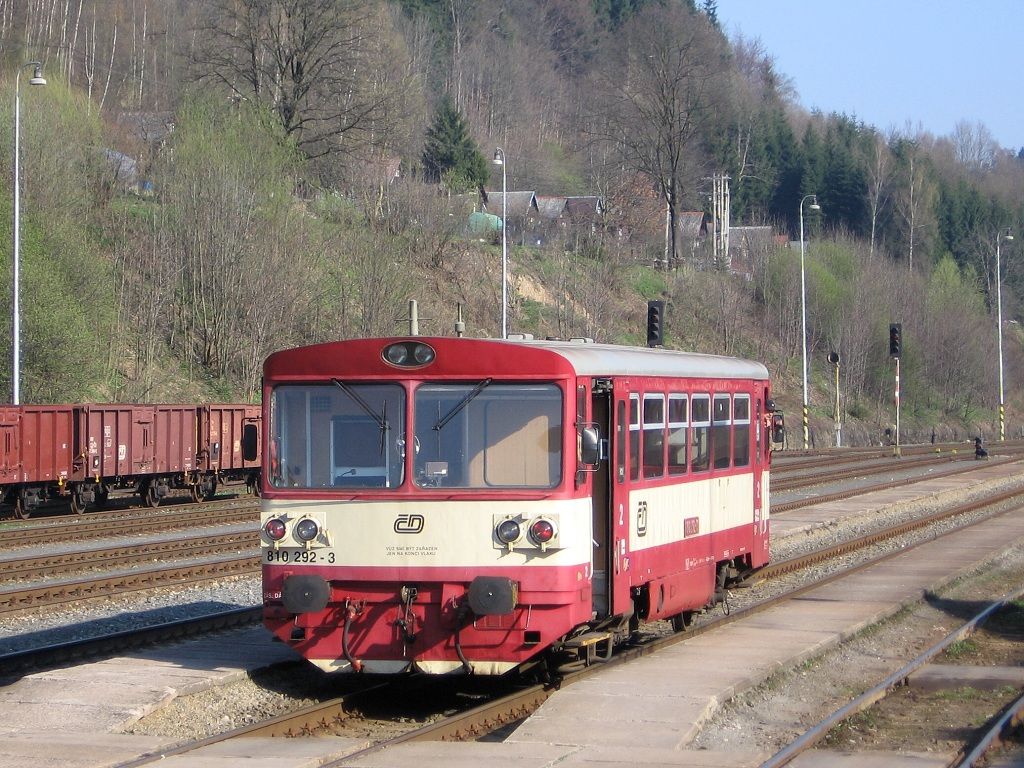 810 292-3,Hanuovice