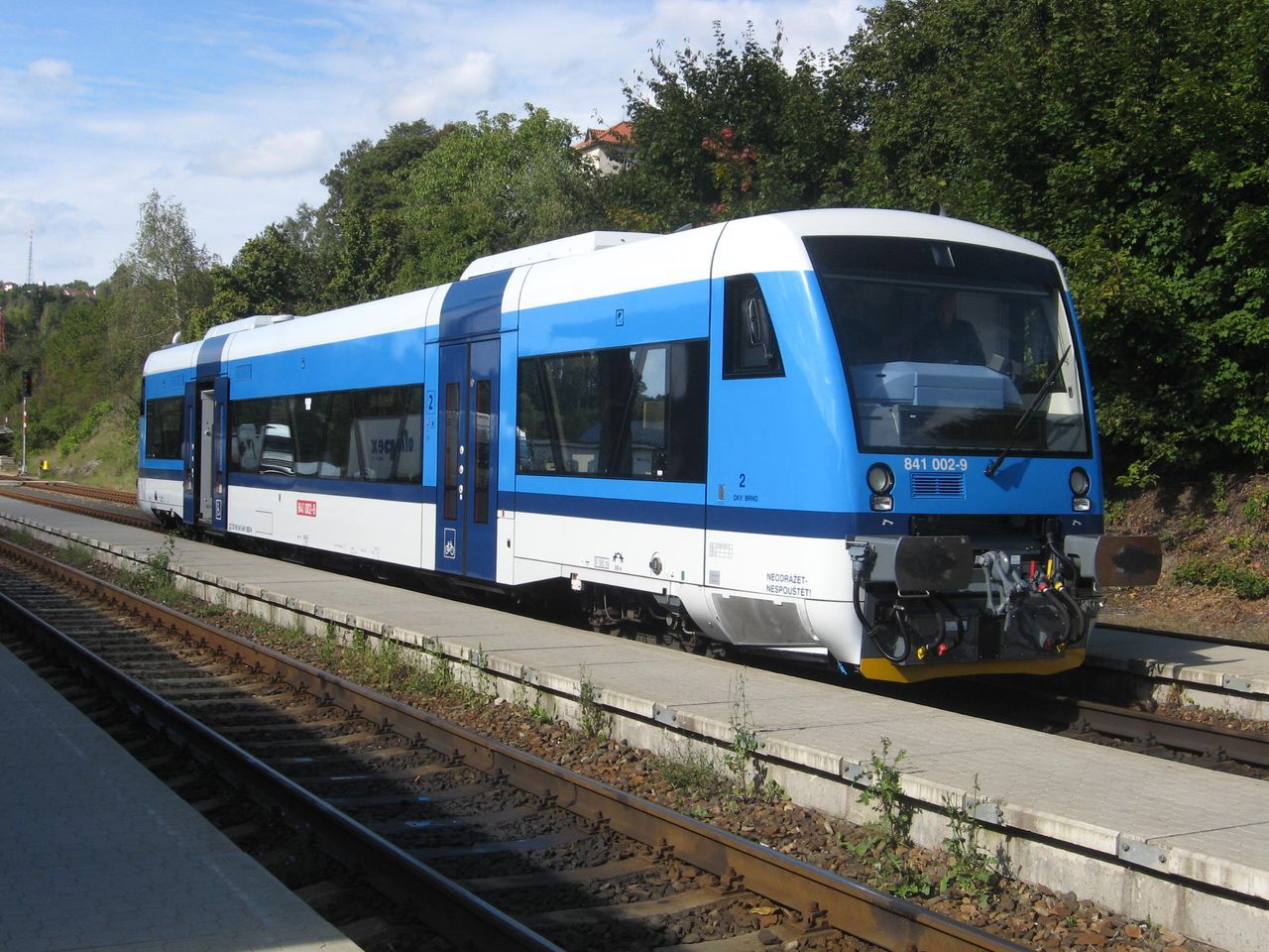 Opt Stadler 841.002 v Ledi nad Szavou - tentokrt z druh strany.