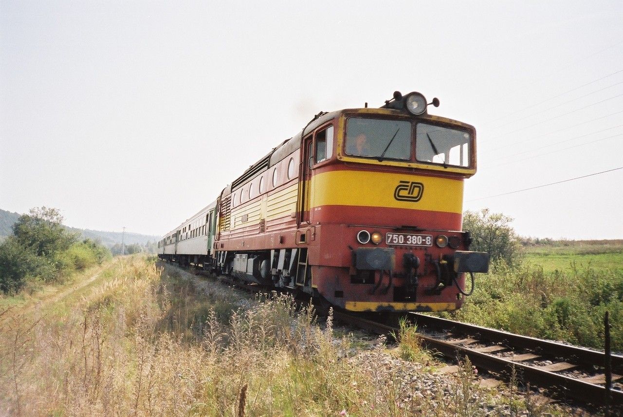 750.380 PJ Chomutov odjd v Sp 1895 do Prahy Mas.n. z Rakovnka, 27.8.2002