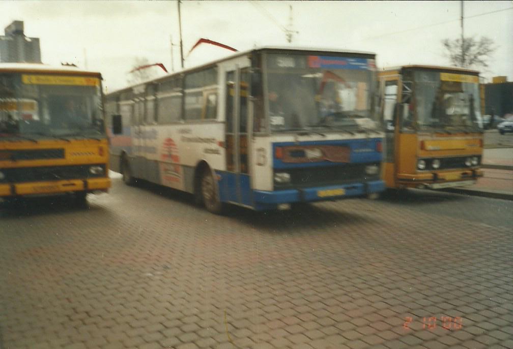 Opt v terminle spolen s vozy 490 a 336 (2000)