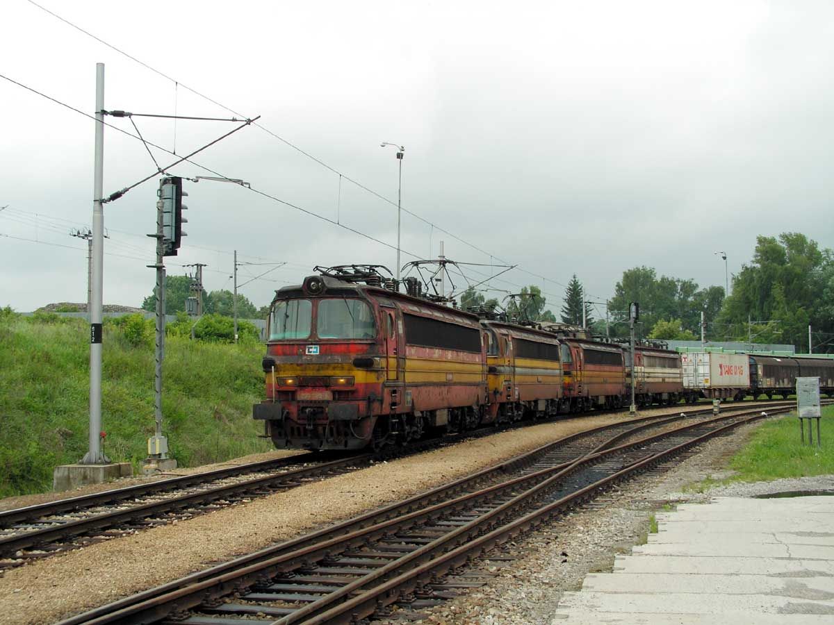 230 089 + 043 a 240 057 + 053