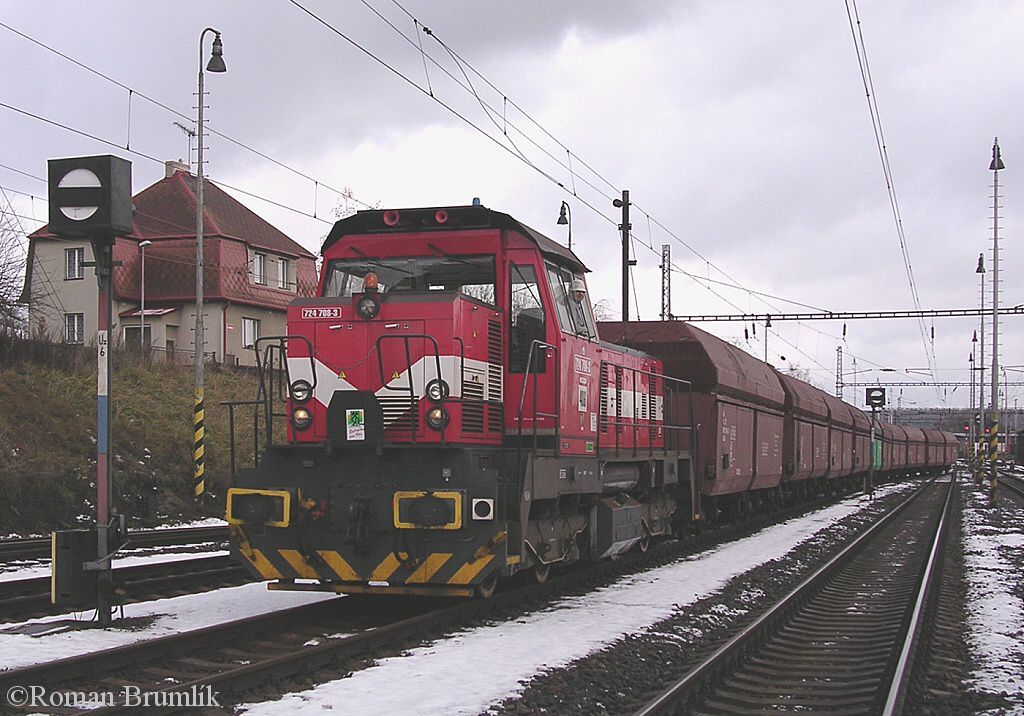 724 708-3 Sokolovsk uheln a.s. Sokolov  posun se soupravou przdnch voz z CHZ Sokolov