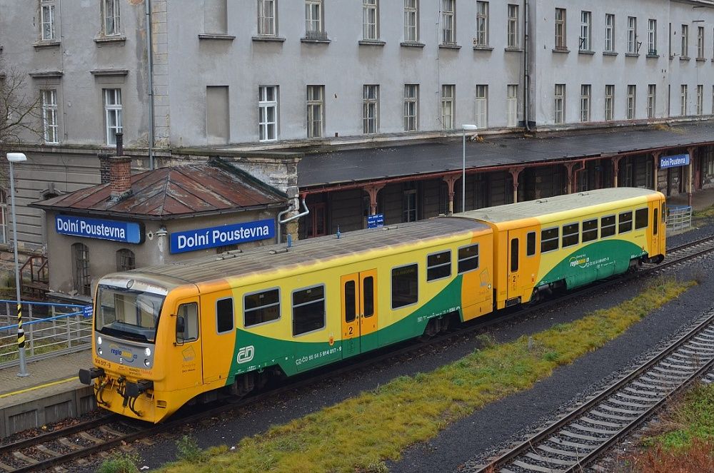 914 017-9 + 814 017-0_-_04.12.2011-_-DKV Praha - PJ Dn_st.Doln Poustevna.