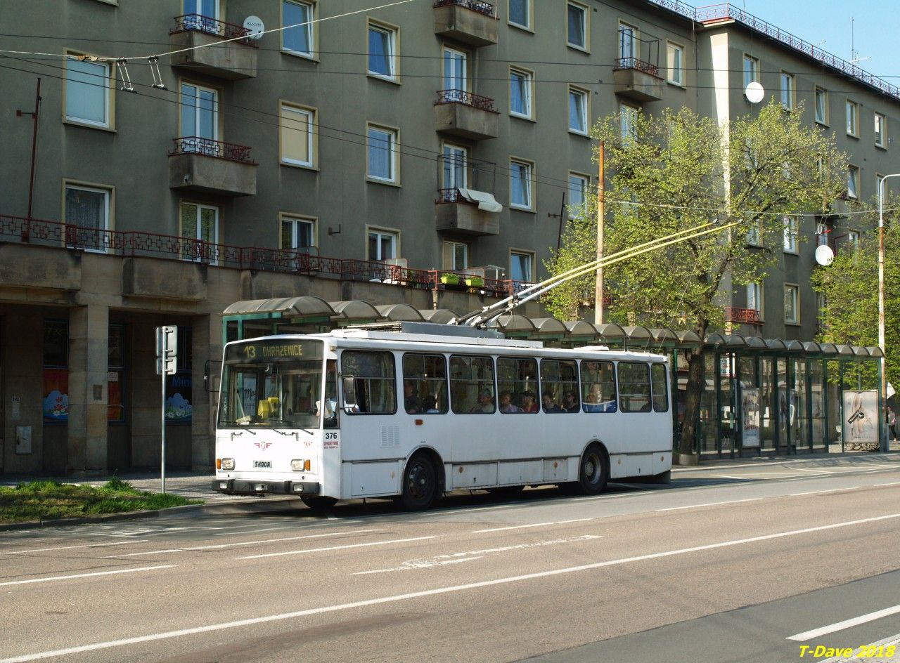 376, Autobusov ndra