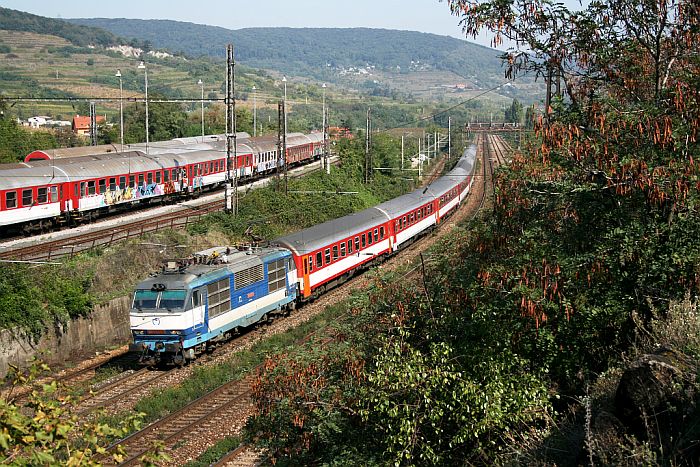 350.003 na IC402 © js-trains.slovaktrains.sk