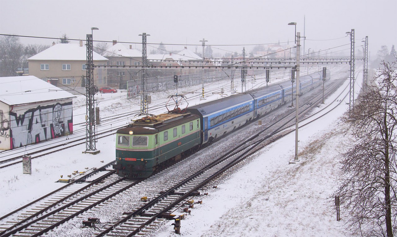 141.004 + railjet, 8.1.2016, ervenka