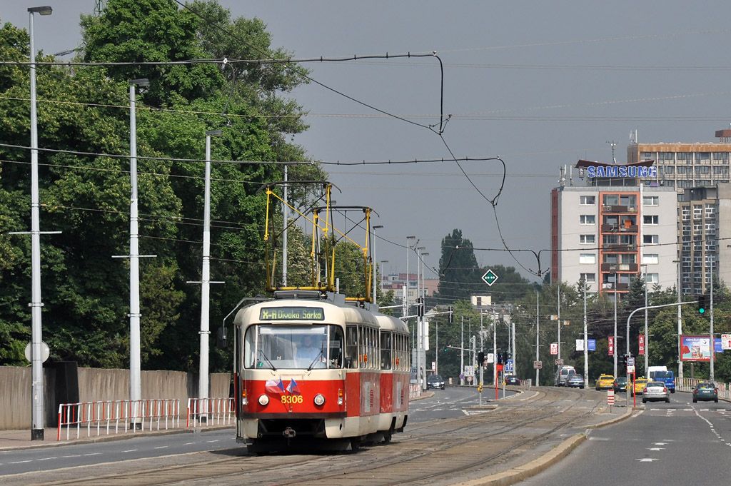 8306, sek Vozovna Vokovice - Divok rka