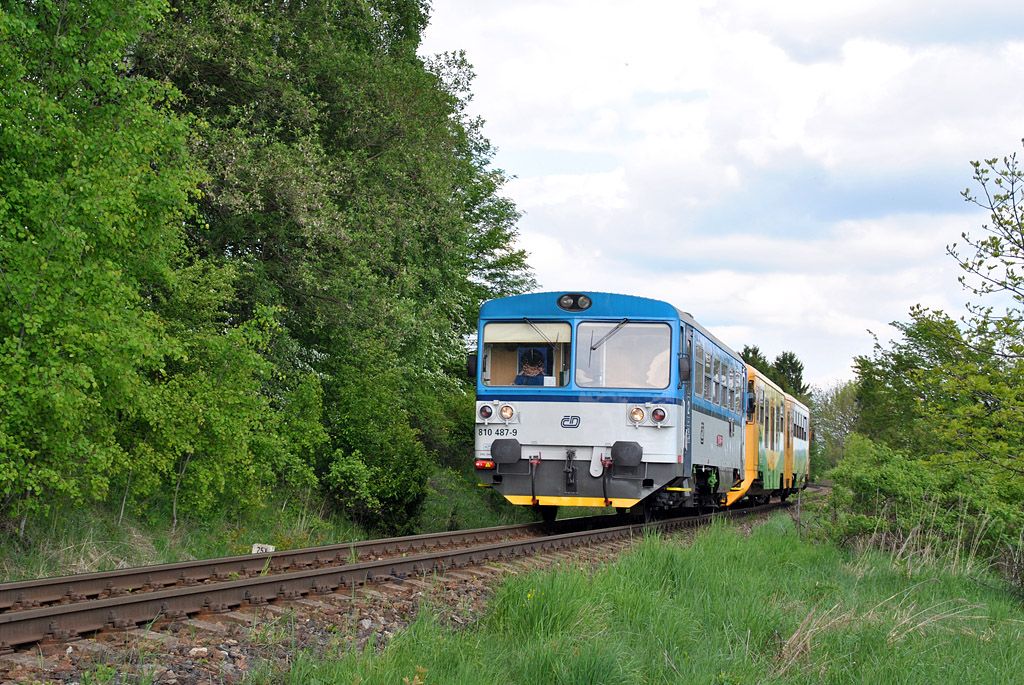 810.487-9 Sp 1987 drec nad Doubravou - Sobov