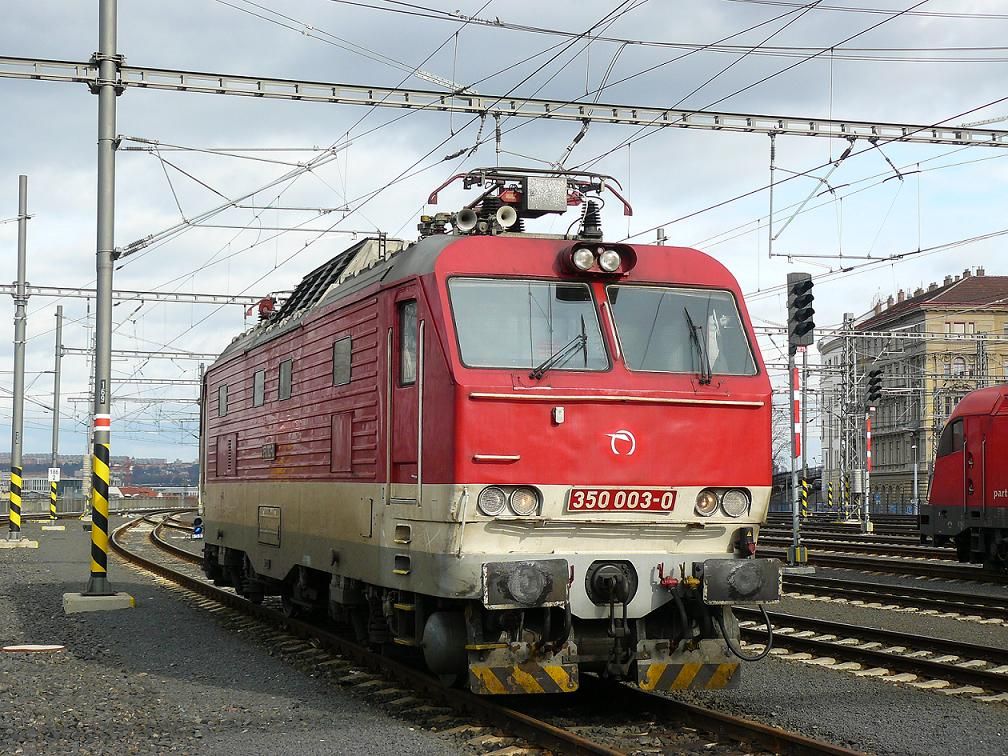 ES 499.0003 (350.003-0) Praha Hl.n. 5.2. 2011.