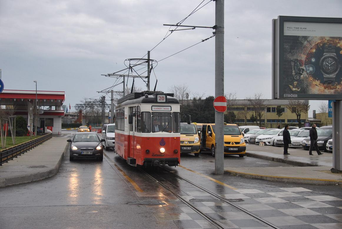 Historick tramvaj v asijsk sti.