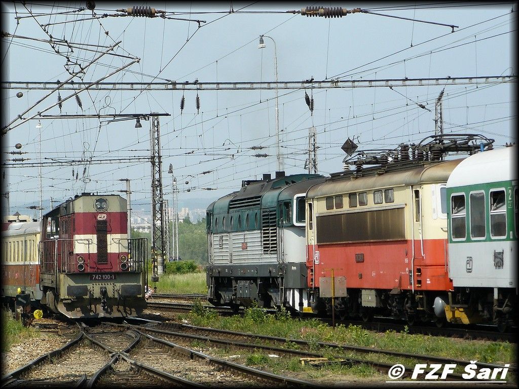 754 075 + 242 084(?) + 742 100 + 830 018