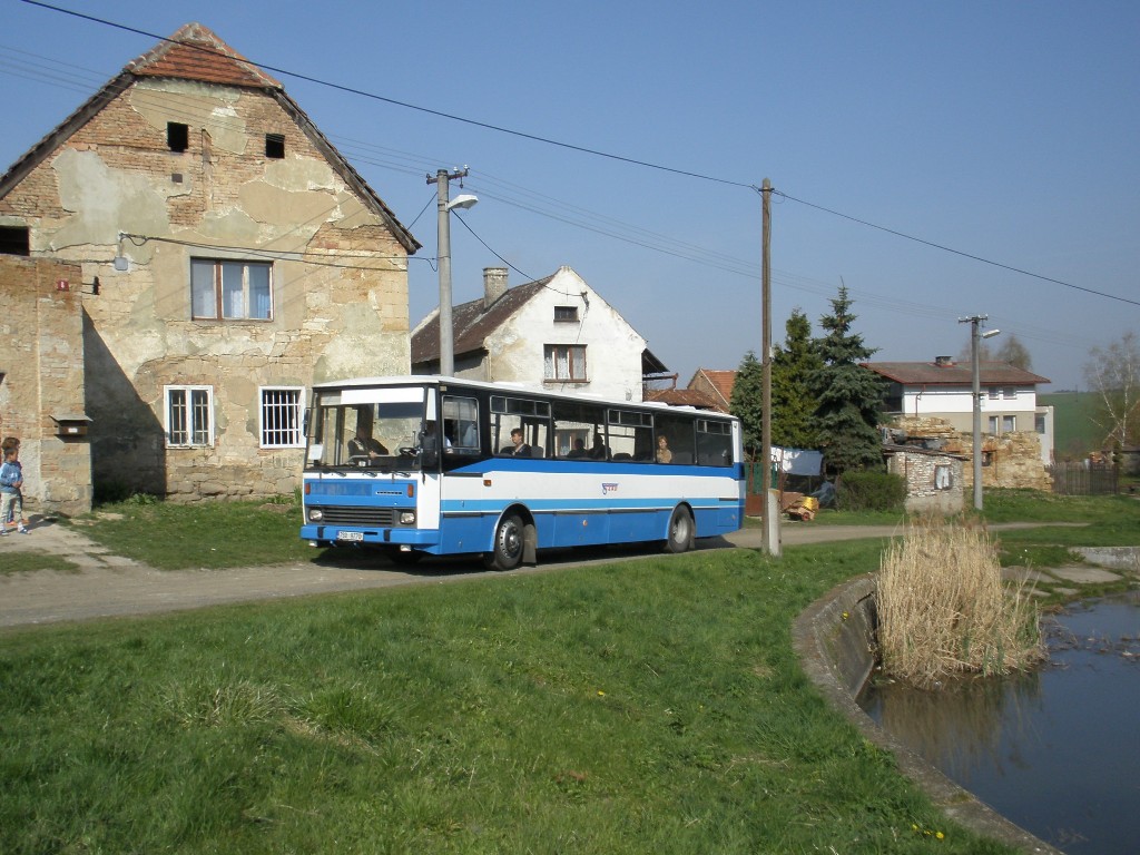 Autobus dojel,