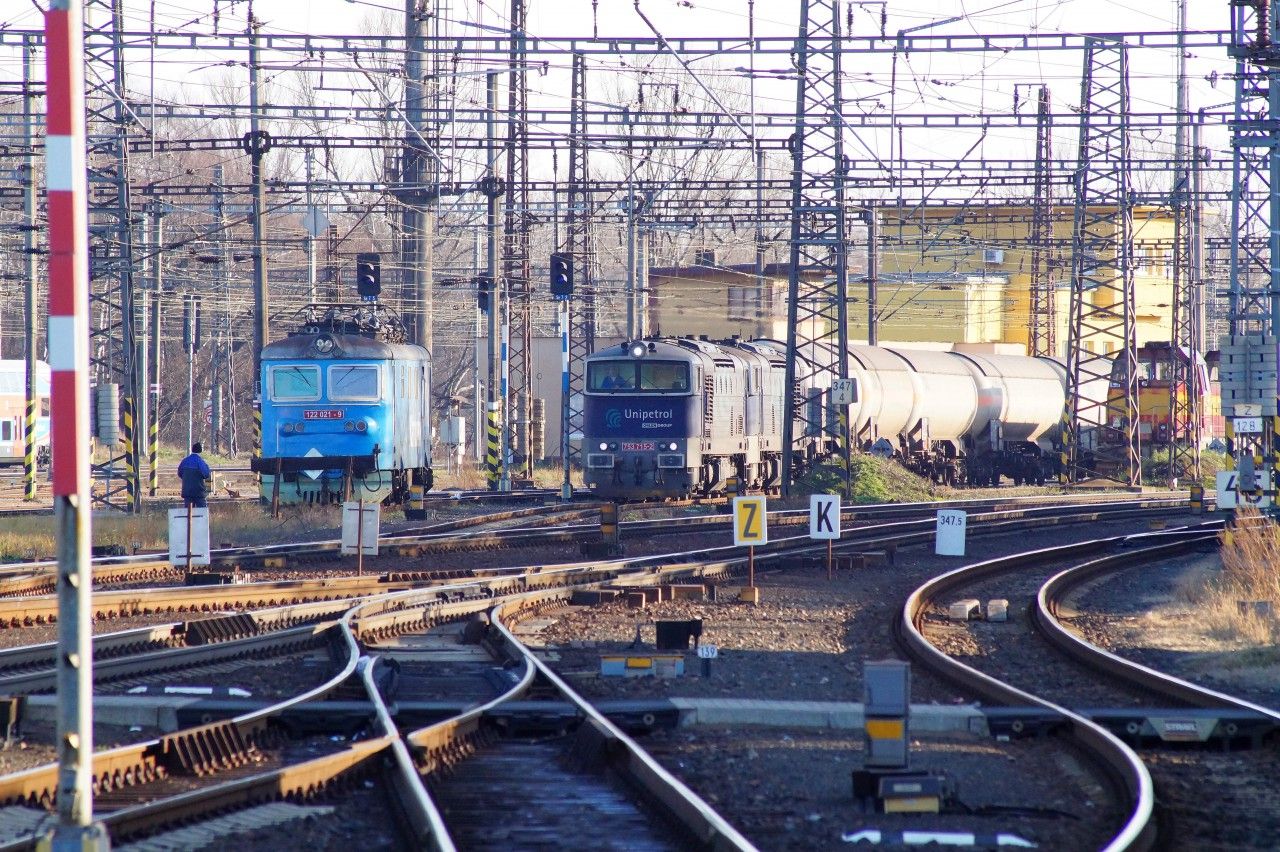 122 021, 753 715+753 720, 731 756+731 010, Koln 31.12.2015