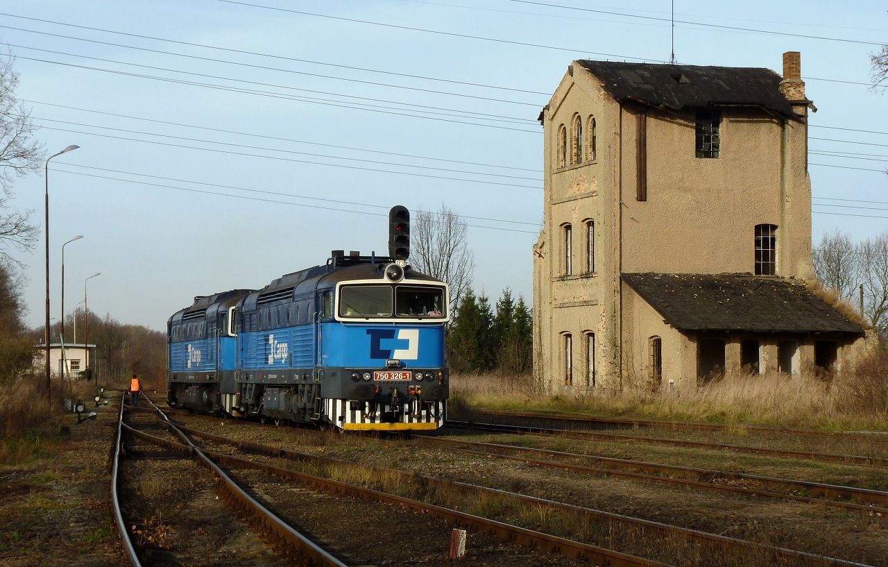 750.326+750.330, Zawidow, 3.12.2013, autor: Vojtch Gek