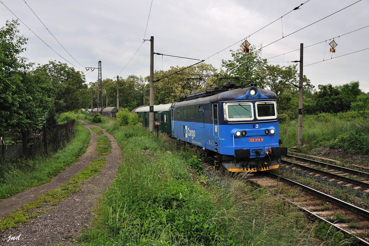 122 016 Pha. Zbhlice 1.6.2013.jpg