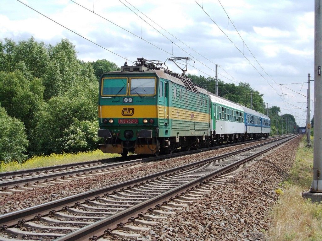 163 252-0, Os 3715, 31. 5. 2012