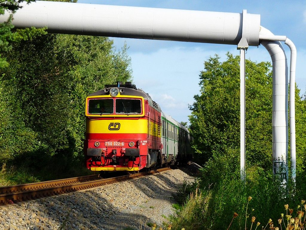 750 022-6,Valask Mezi-Obora,R 1444,foto:Dobi Ji