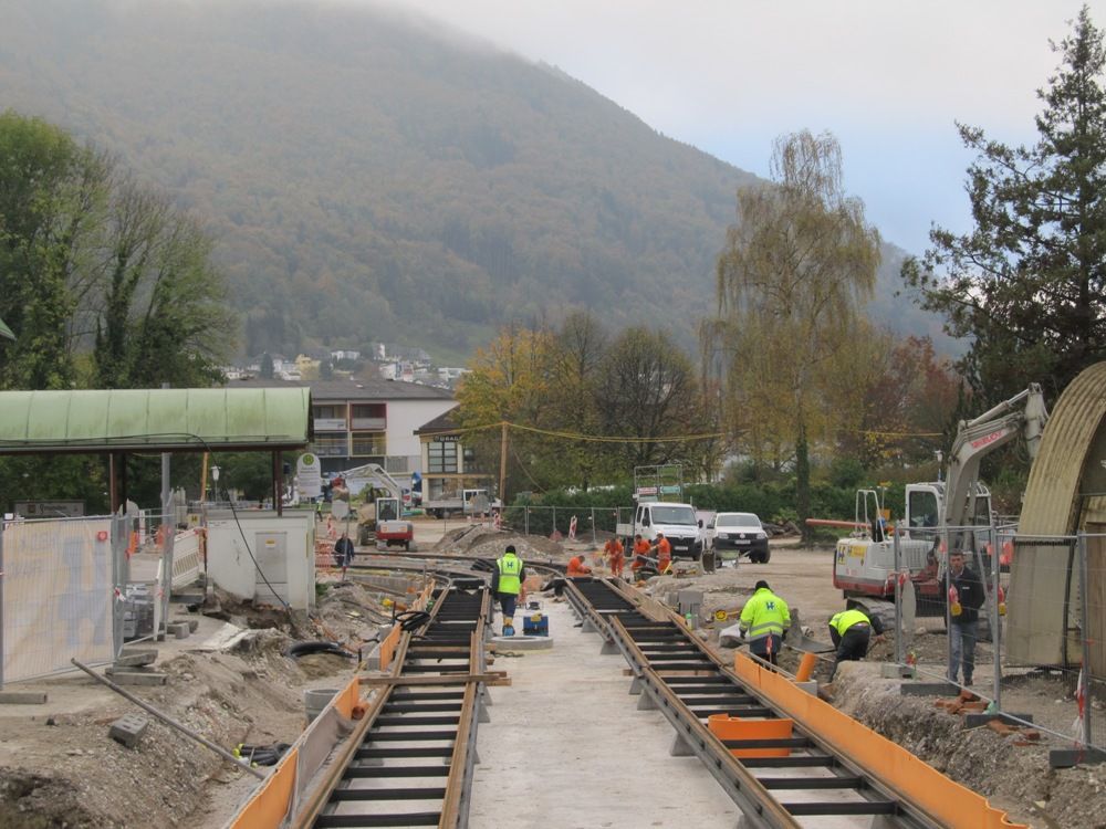 rozestavn propojen tramvajov trat s mstn drhou