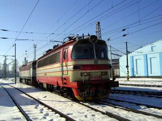 240 063+749 262