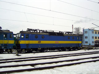 363 067