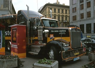 Kenworth W900