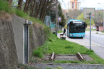 Pohled opanm smrem (k zastvce Zvo) s autobusovm spojem linky . 48