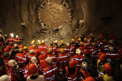 Slavnostní prorážka tunelu strojem TBM dne 15. 10. 2010.