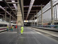 Stavební ruch na novém terminálu nádraží Atocha v černu 2010.