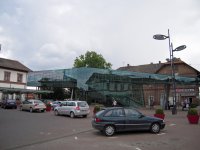 Do vzhledu stanice Osijek v poslední době výrazně zasáhla prosklená lávka přes kolejiště a nedaleké autobusové nádraží.